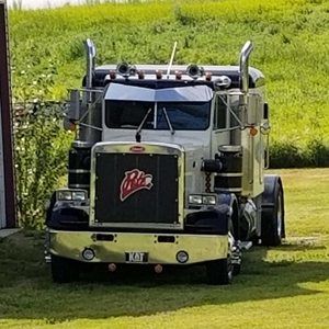 Meet your Posher, Wade